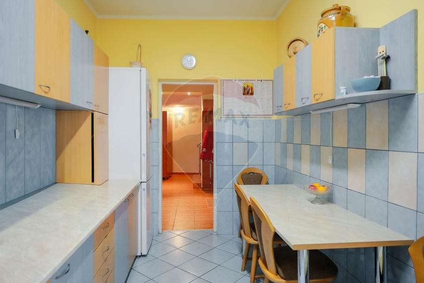 Casă cu 7 camere de vânzare în zona Ultracentrală - 7