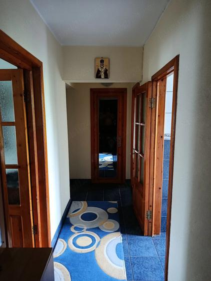 vand apartament 4 camere centru - 1