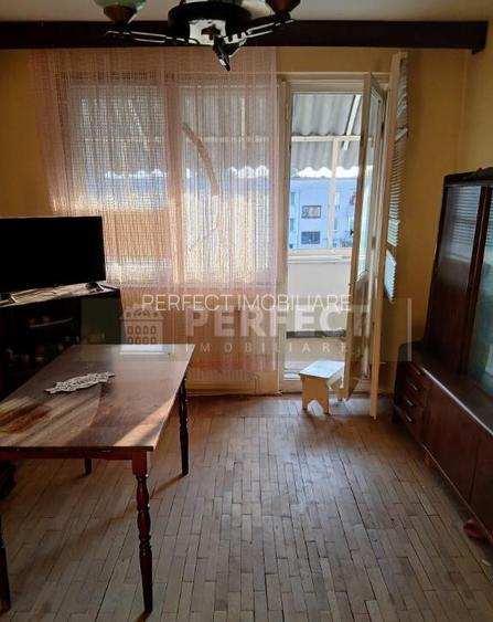 2 camere semidecomandat, Democratiei,PRET 46500 euro! 2 camere semidecomandat, Democratiei,PRET 46500 euro!