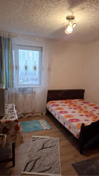 inchiriez apartament cu2 camere - 1