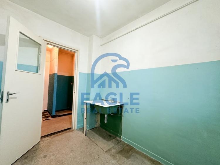 Tomis Nord - 2 Camere decomandat cu balcon pregatit de renovare - 9