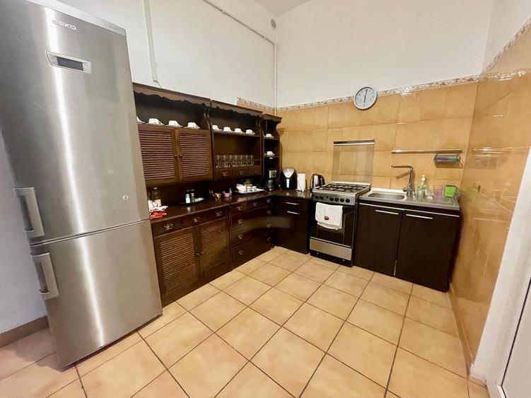 Apartament cu 2 dormitoare+living Central - Primarie - 3