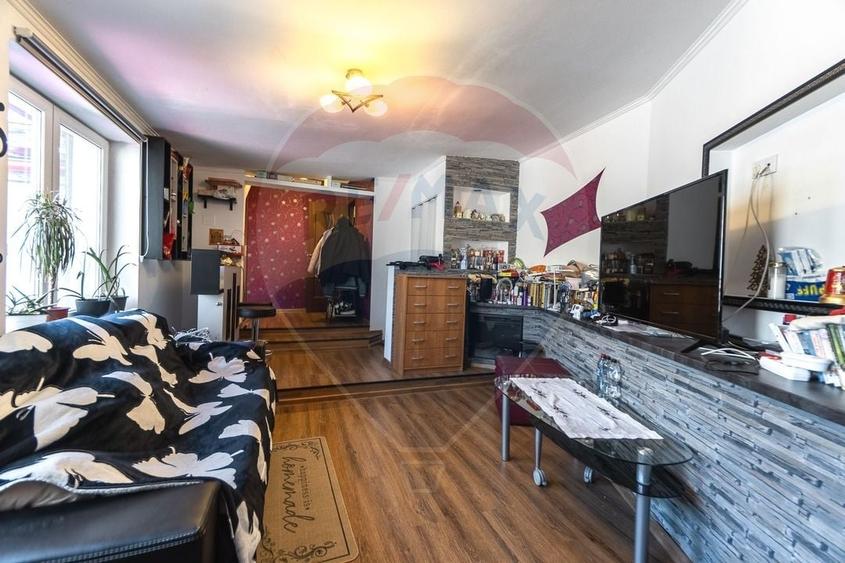 CASA COMPUSA DIN 2 APARTAMENTE, SCHEII BRASOVULUI| COMISION 0 - 2