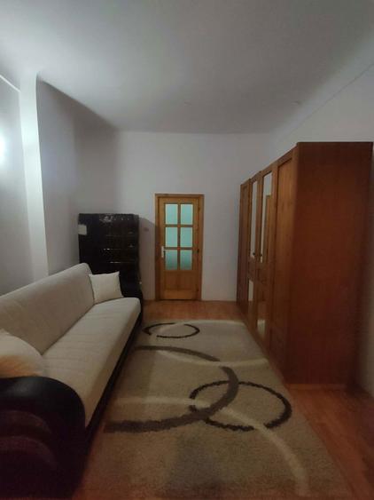 De inchiriat locuinta la curte zona centrala - 2