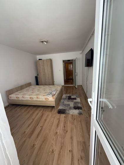 Inchiriez apartament 1 camera zona IREG - 2