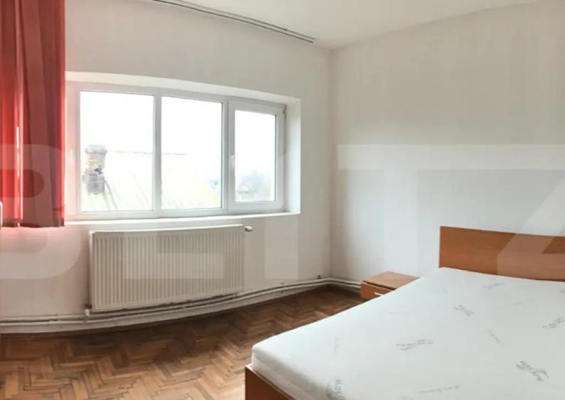 Casa de vanzare, 354 mp, zona Titu - 1