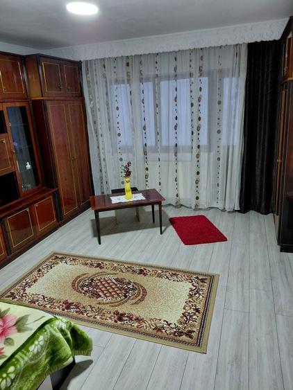 Inchiriez ap.1 camera / garsoniera pe termen lung, - 2