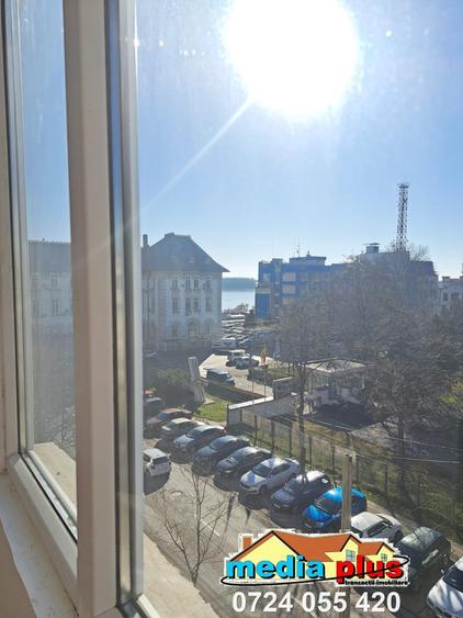 Se vinde un apartament cu 4 camere decomandat, situat în zona Port – Centru, - 5