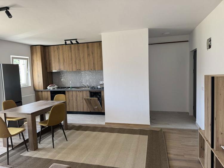 Dau in chirie apartament 2 camere str Porii - 1