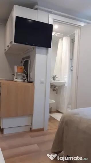 Garsoniera in Centrul Vechi, Brasov, in mijlocul actiunii!!! - 2