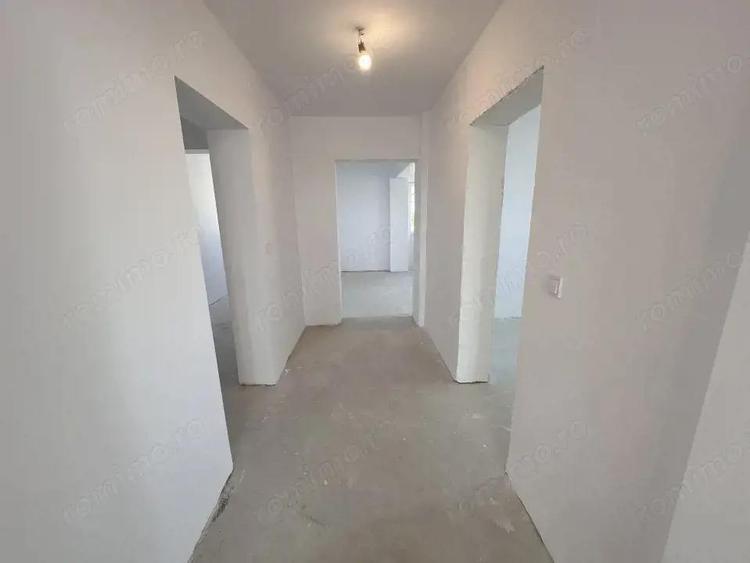 Apartament 3 camere Craiovi?a, Str. Aristizza Romanescu - 10