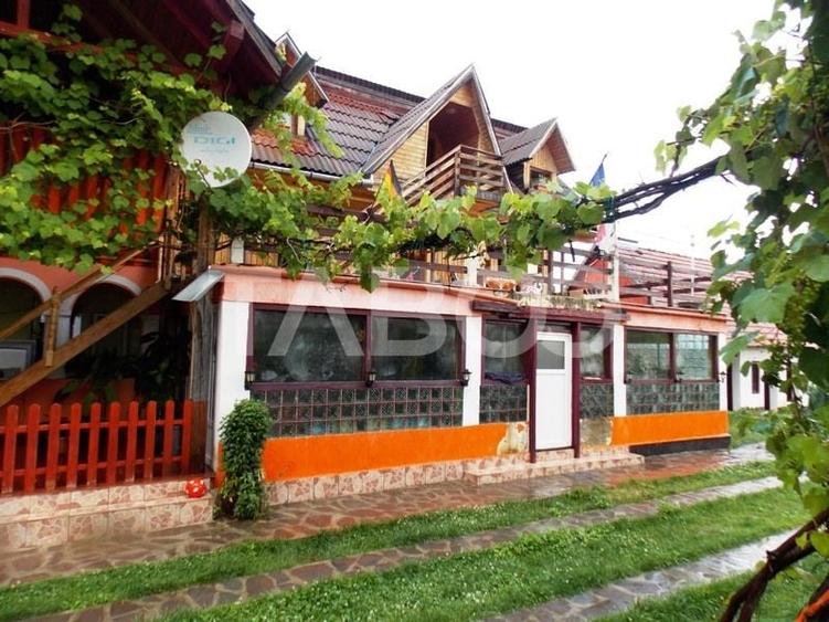 Pensiune la cheie 13 camere  15 locuri parcare si teren 3000 mp - 5