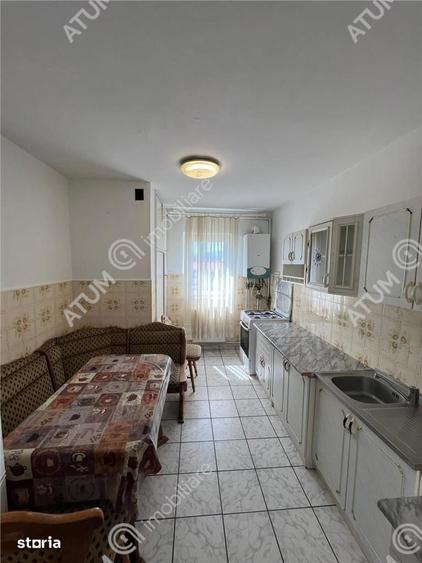 Apartament cu 2 camere decomandat, mobilat în Ștrand