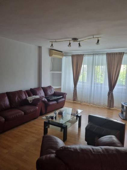 Apartament 3 camere - Decebal - 3