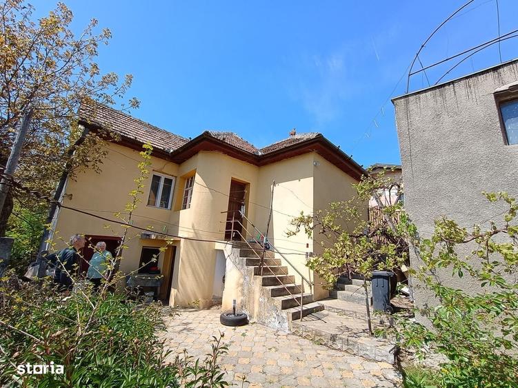Casă cu 3 camere cu Teren 260 Mp în Central