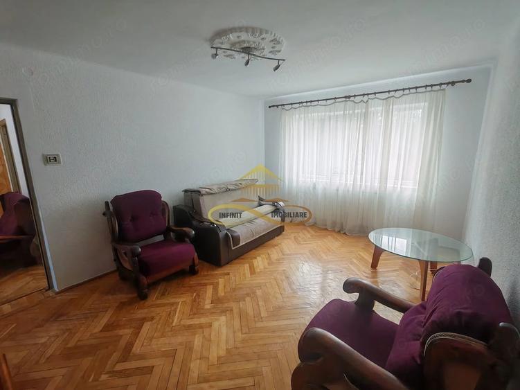 Apartament cu 3 camere decomandat în Energiei