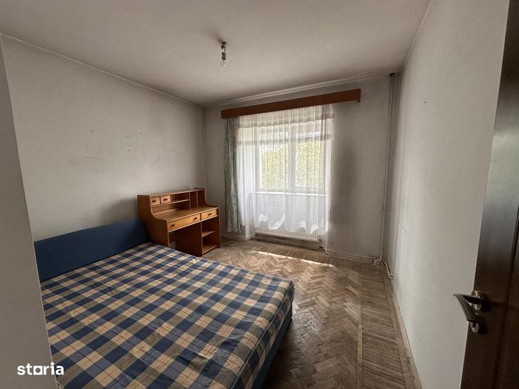 Apartament cu 3 camere decomandat în Central