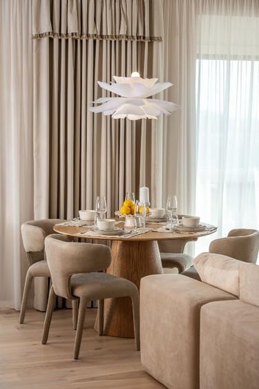 Apartament cu 2 camere semidecomandat, mobilat în Central