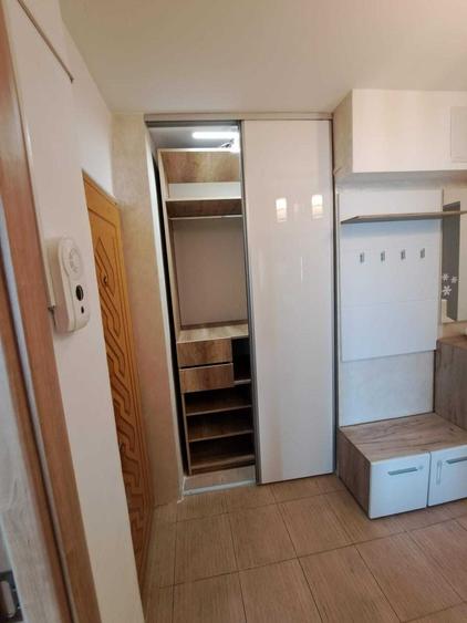 Apartament cu 3 camere decomandat în Pantelimon