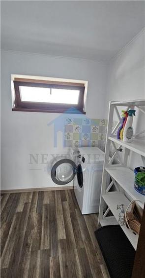Apartament cu 3 camere decomandat în Bună Ziua