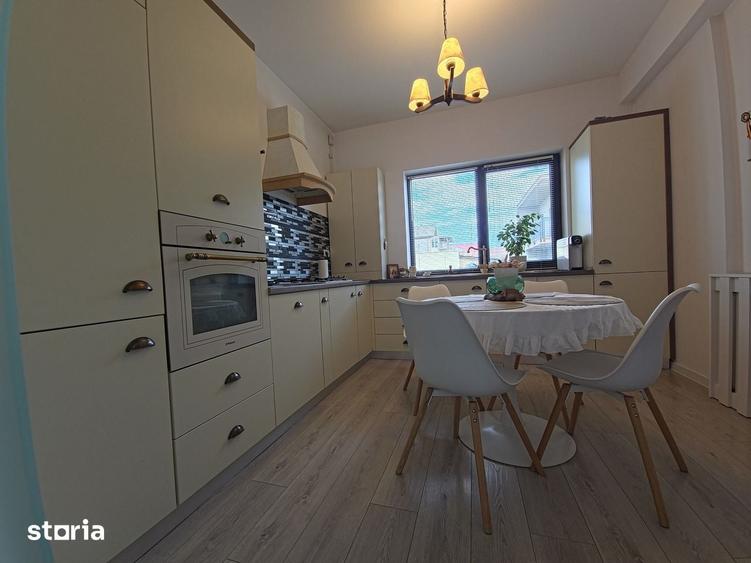 Palazu Mare Duplex Premium 4 Camere Mobilat si Utilat Curte 2 Parcar - 15