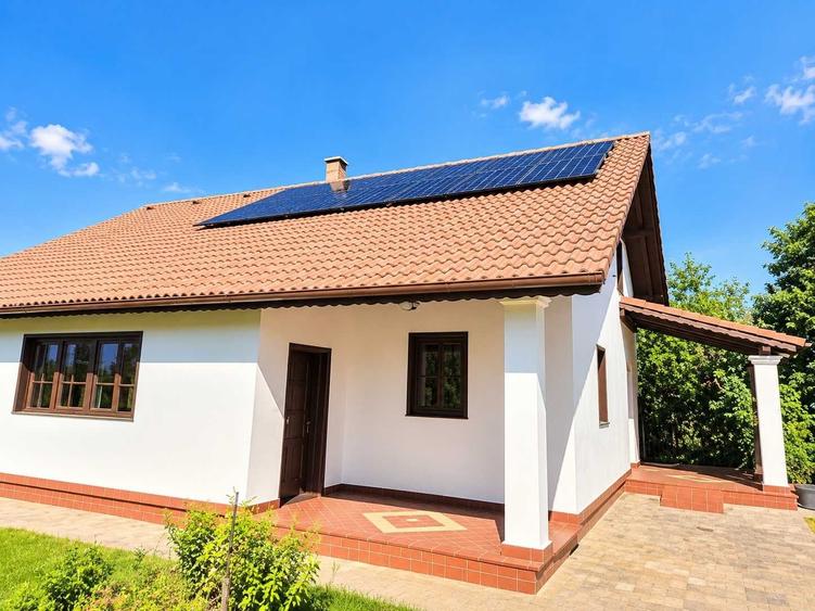 Casă cu 4 camere cu Teren 800 Mp în Sânmihaiu Român