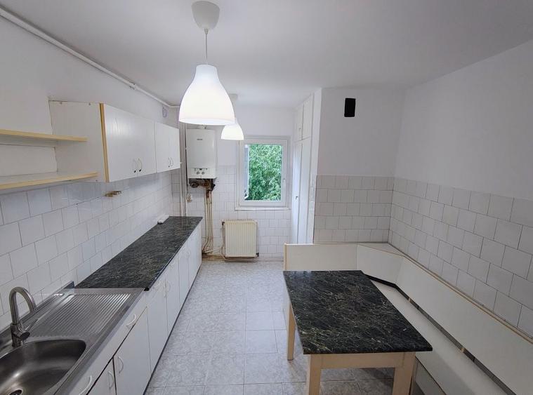 Apartament cu 3 camere în Baciu