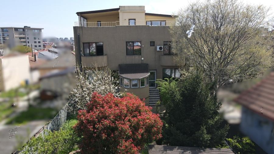 Casă cu 5 camere cu Canalizare în Dacia