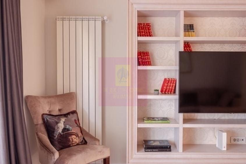 Apartament cu 3 camere semidecomandat în Herăstrău