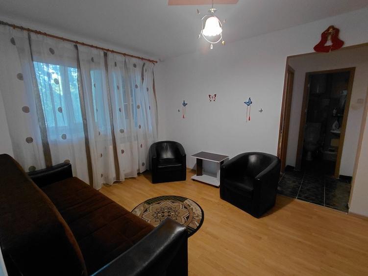 Apartament cu 2 camere semidecomandat în Micro 40