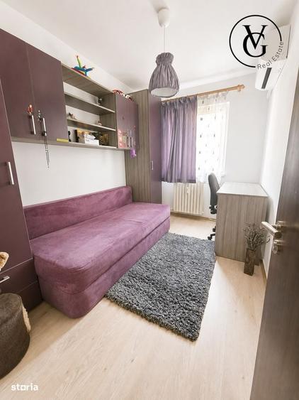 Apartament cu 3 camere decomandat în Casa de Cultură