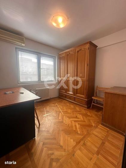 Apartament cu 3 camere semidecomandat în Kogălniceanu