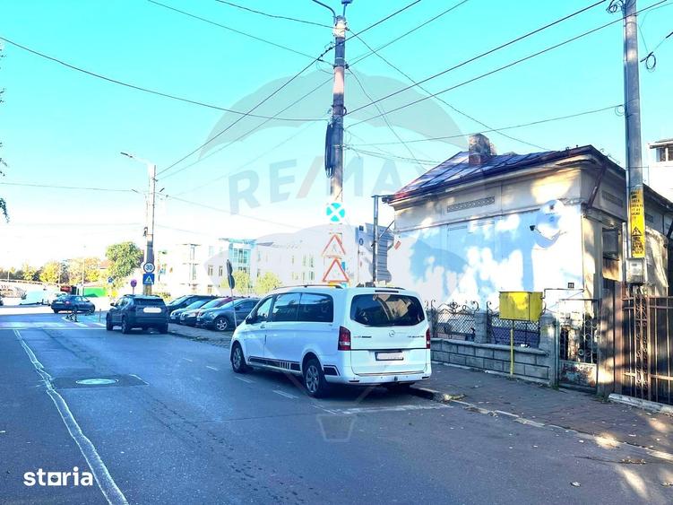 Casă cu 2 camere cu Teren 60 Mp în Săucești