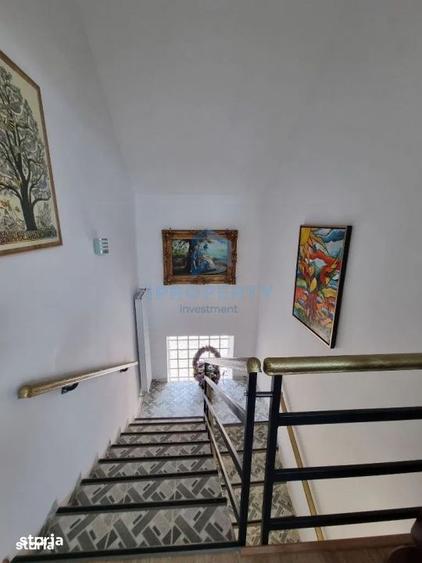 Casă cu 7 camere cu Teren 600 Mp în Fundeni