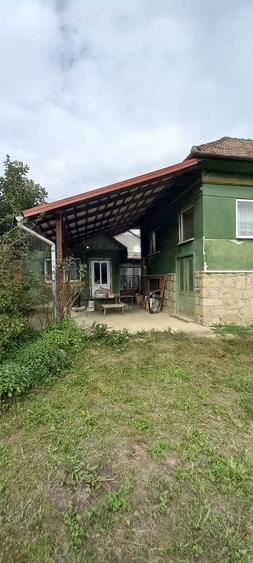 Casă cu 3 camere cu Teren 2588 Mp în Central