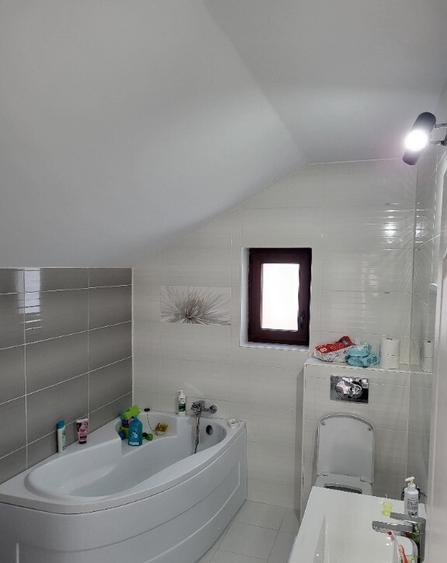 Casa de inchiriat - 7