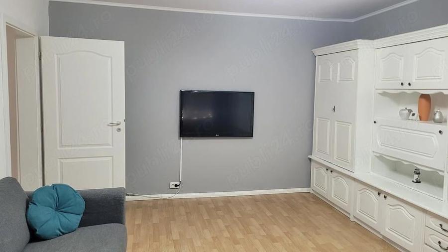 Proprietar inchiriez apartament 3 camere decomandat conf I - 3