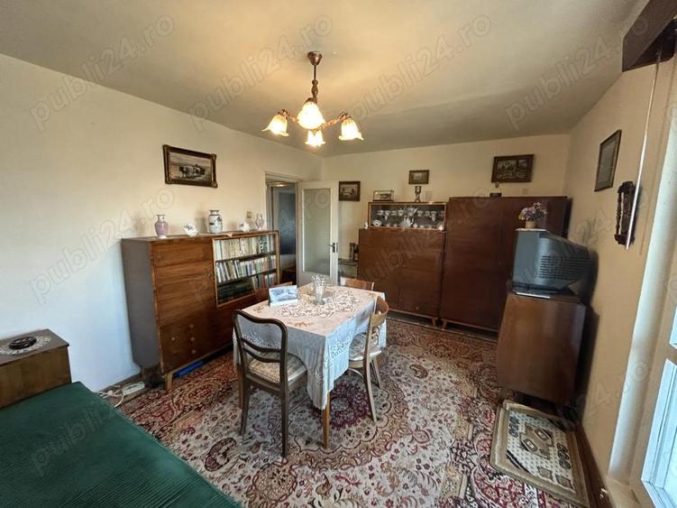 Vand apartament 3 camere decom.Micalaca zona 300,etaj 2 din 4,st.102 mp.cu centrala pe gaz. - 2