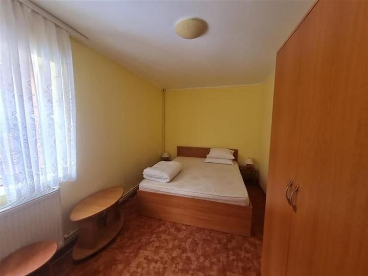 Incadrata de 4.200mp teren, Vila cu potential turistic, in inima Predealului - 16