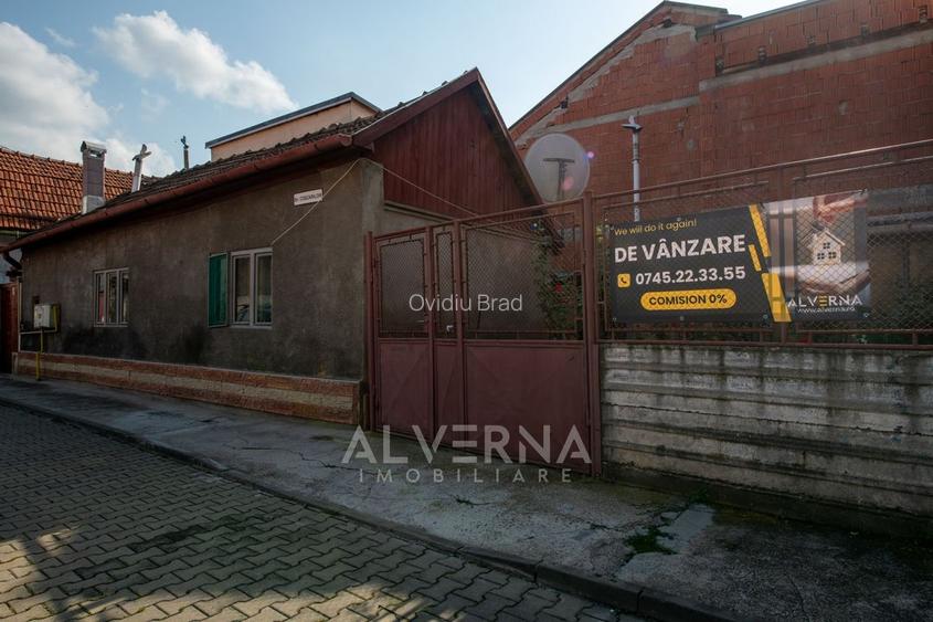 Casa individuala cu 2 camere, teren si acces auto langa Cluj Arena