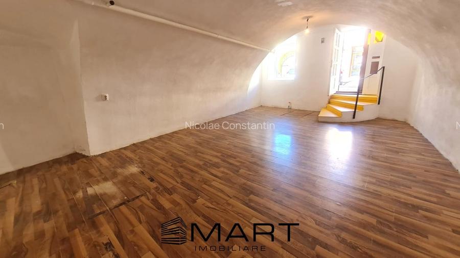 Spatiu comercial 40mp zona 9 Mai