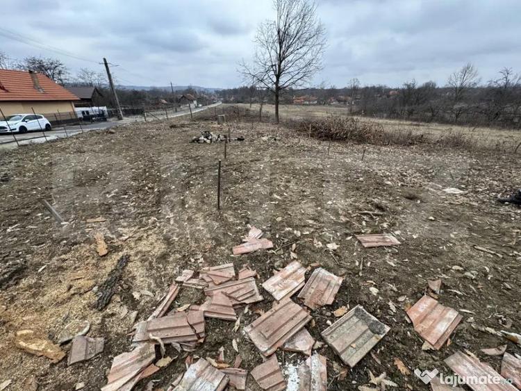 Teren intravilan de vanzare, 400 mp, zona Stroiesti - 1