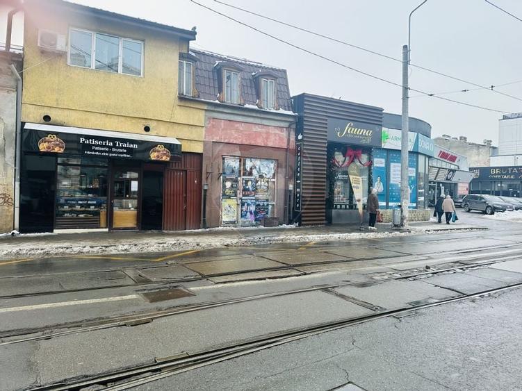 De Inchiriat Spațiu Comercial de 60mp în zona Nerva Traian - 2