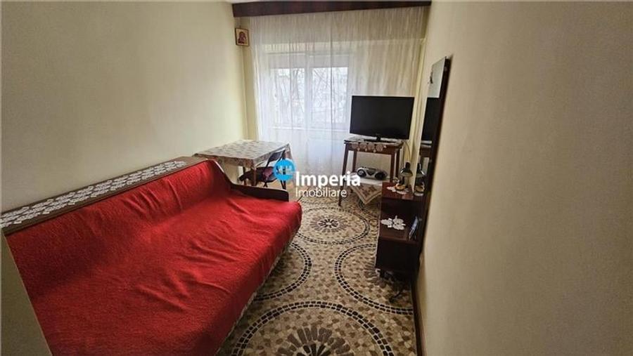Apartament 4 camere de vanzare in Iasi  zona Dacia, etaj 2 - 5