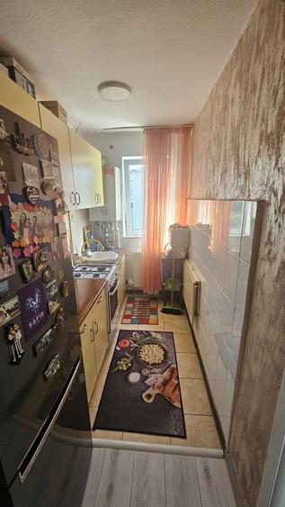 Inchiriez apartament 2 camere, mobilat si utilat, zona Gradina, Barlad - 1