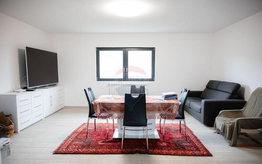 Casa / Vila cu 5 camere de vanzare - 11