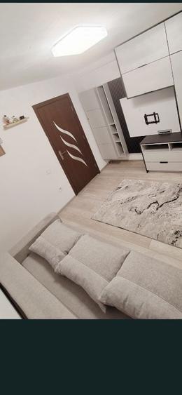 Garsoniera moderna- Tractorul- langa Coresi Mall - 3