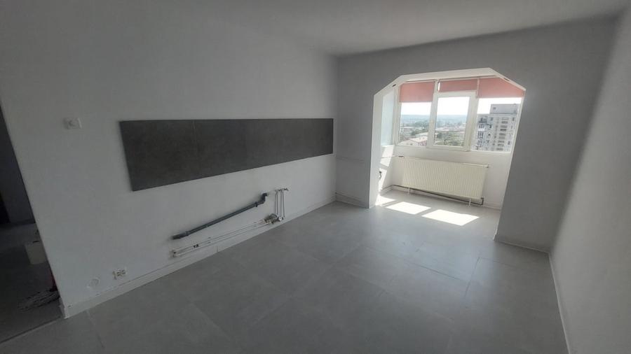 Apartament 3 camere open space, etajul 10, Craiovita zona Niela - 1