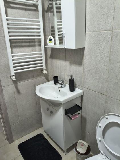 Inchiriez garsoniera - 8