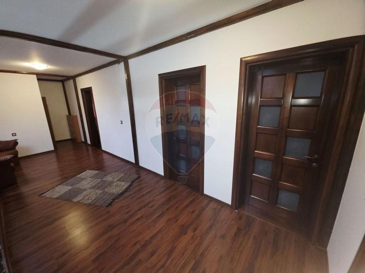 Casa /Vila de vanzare in Durau - 40